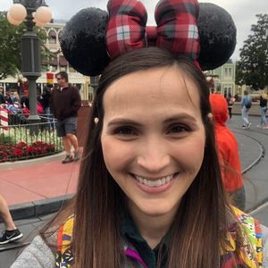 Meet your Posher, Caitlin